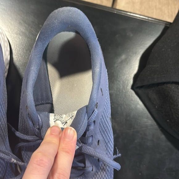 Nike Revolution size 8.5 in purple - Picture 6 of 7